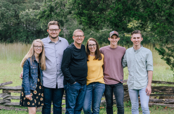 Jonathan & Tina Thomas