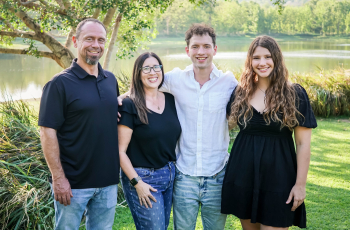 Bob and Stacy Hirschelman