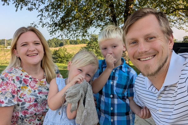 Noah and Vicki Lynn Smith