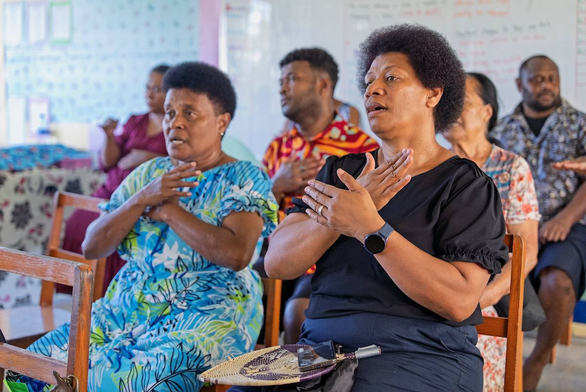 A Deaf congregation worships in Fiji.