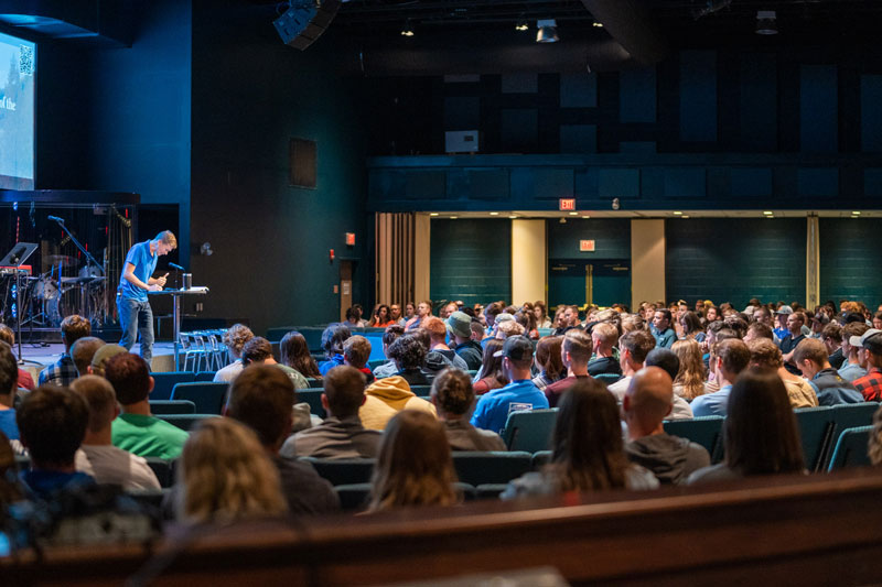 How One Young Adult Group Is Supporting a Bible Translation Project in Eurasia