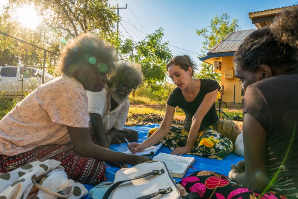 Language survey work in Maningrida